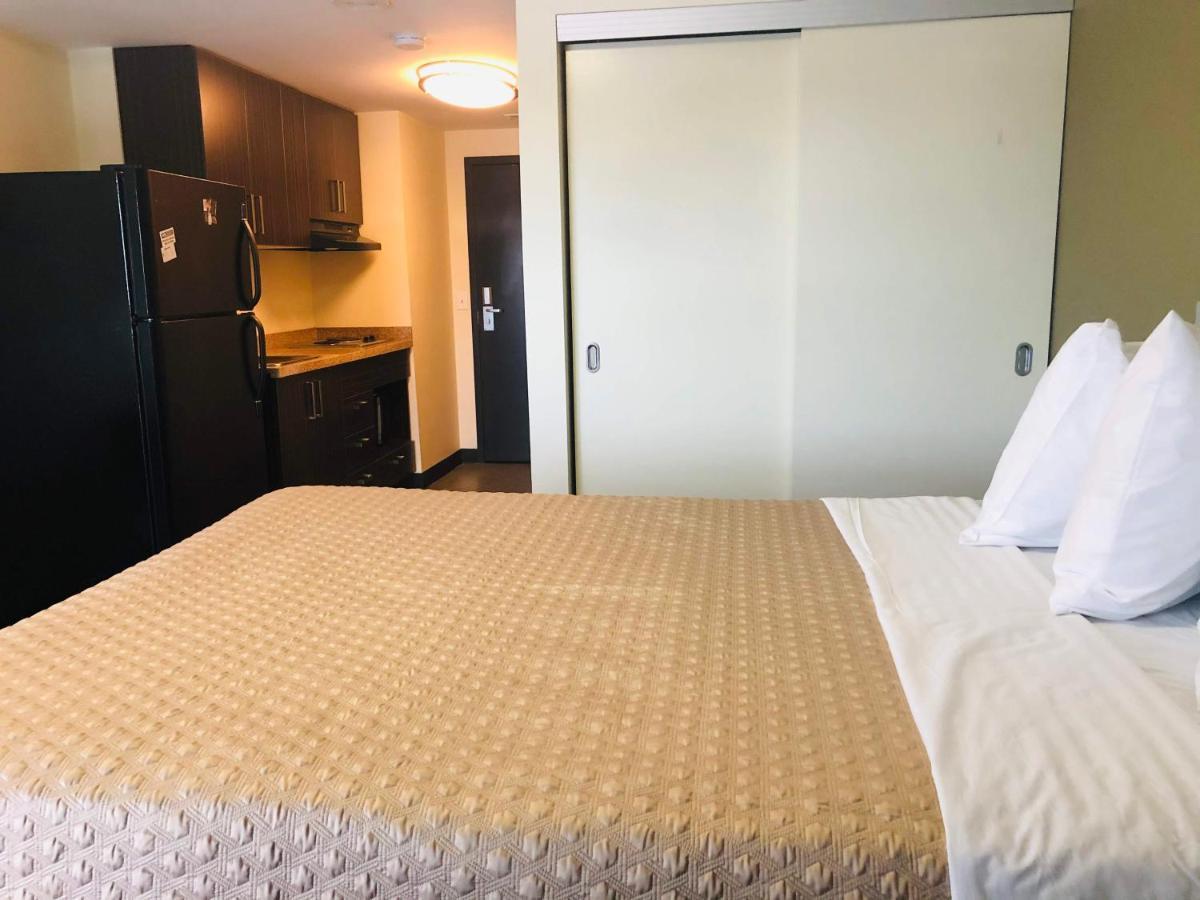Sait Residence & Conference Centre - YYC 외부 사진